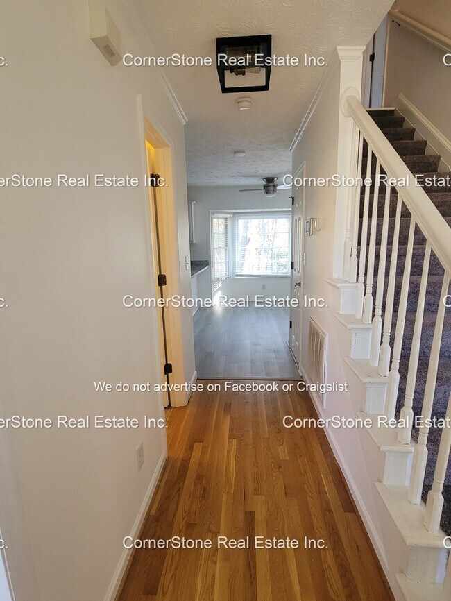 Building Photo - 3942 Watling Ct