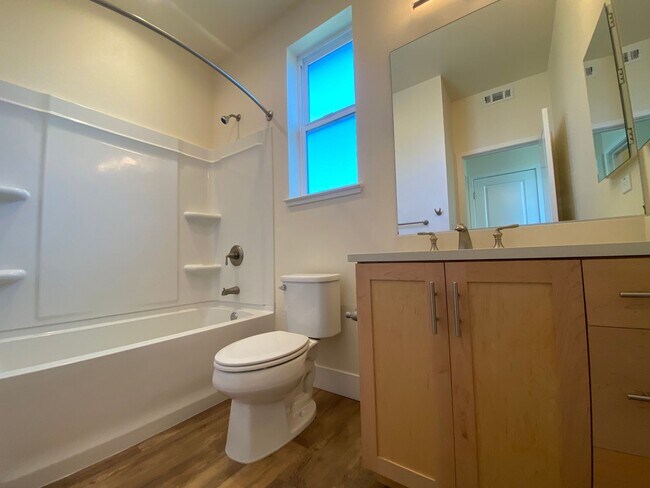 Building Photo - 103 Jacobs Ln