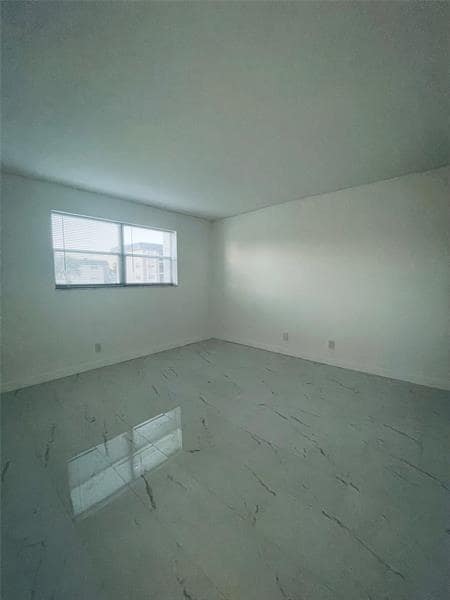 Building Photo - 8025 S Colony Cir