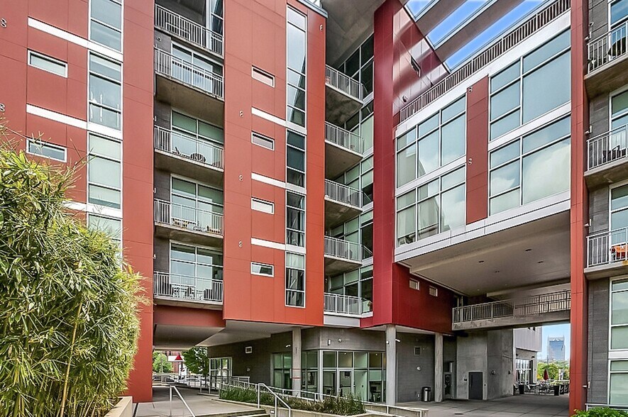 Building Photo - 2115 Yeaman Pl