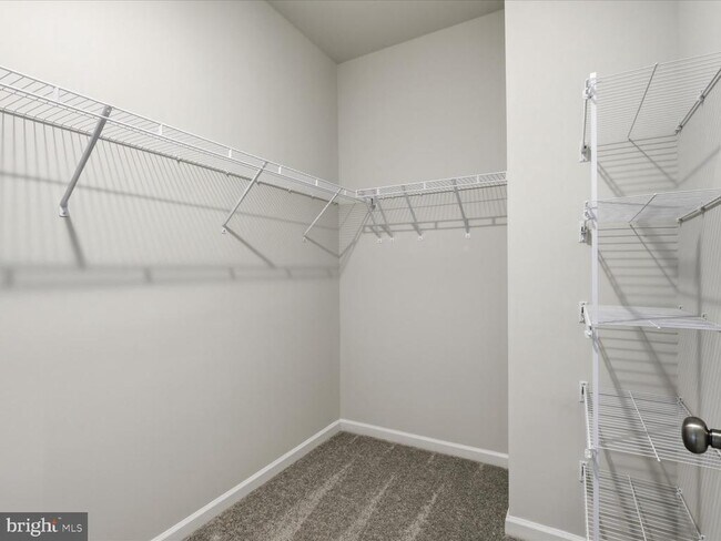 Building Photo - 124 SWANSONG Pl