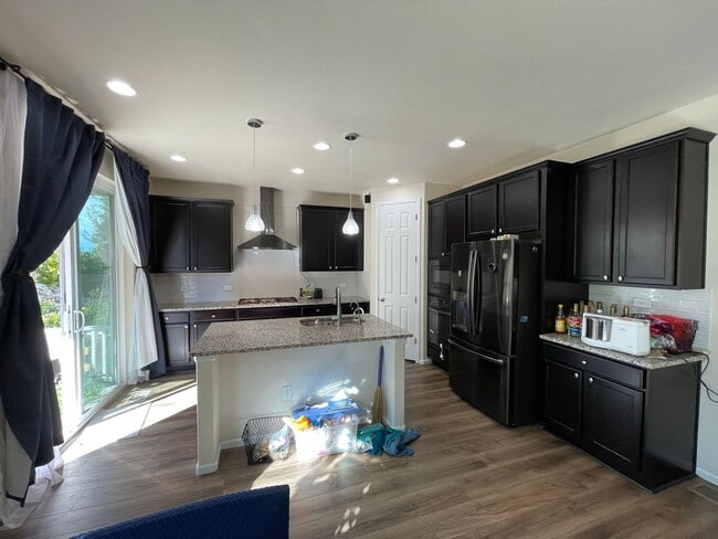 Building Photo - Beautiful 4 Bedroom Ranch Home For Rent