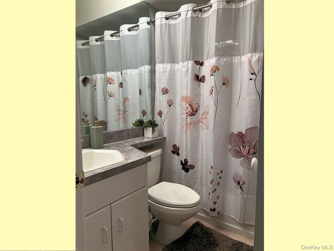 Building Photo - 1404 Pondcrest Ln