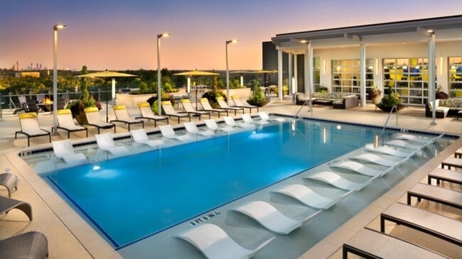 Building Photo - 3290 Cobb Galleria Pkwy