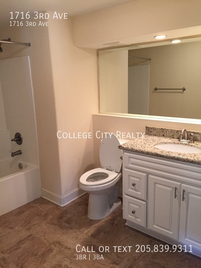 Building Photo - 1716 3rd Ave