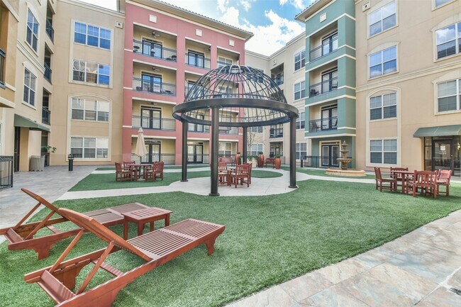 Building Photo - 1711 Old Spanish Trl