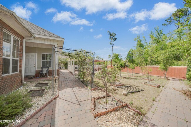 Building Photo - 303 Wood Trail