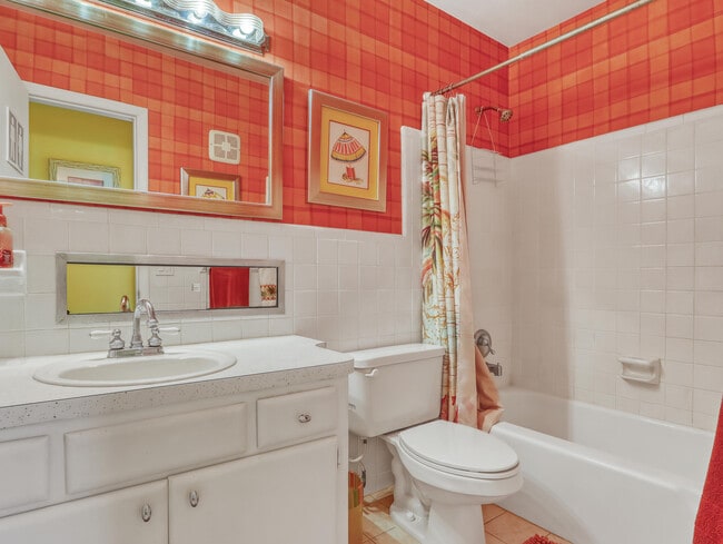 Building Photo - 2186 Jimmy Buffett Mem Hwy