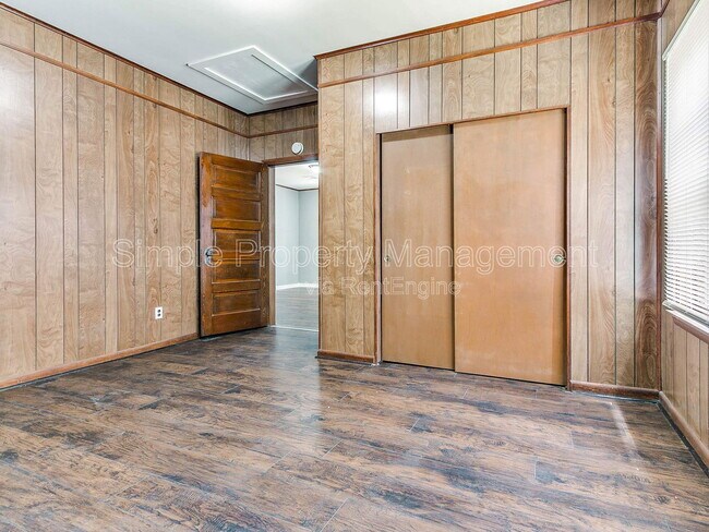 Building Photo - 532 SW 27th St