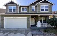 Building Photo - Spacious 5bed/2.5bath W/Bonus Room