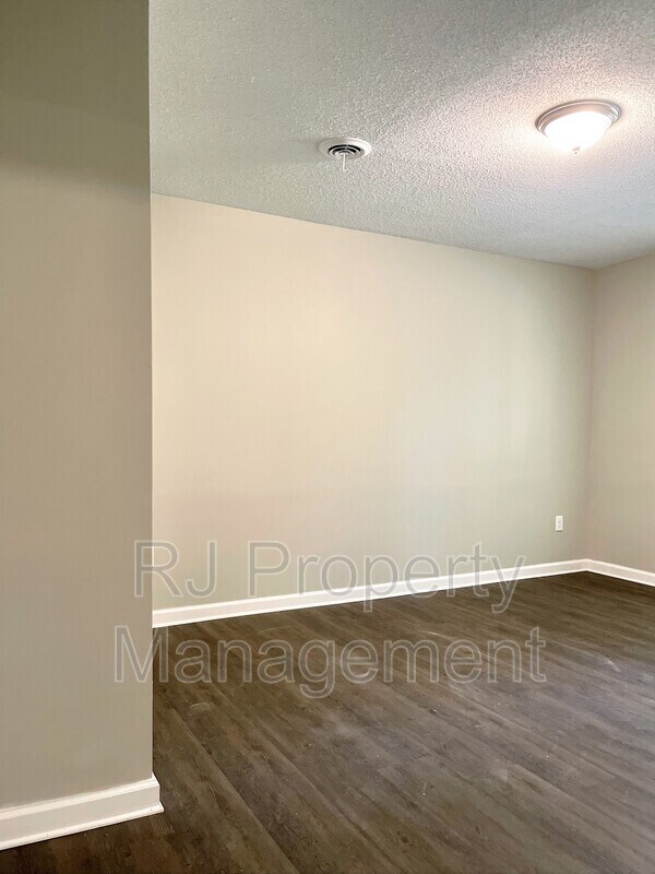 Building Photo - 1437 Castalia St