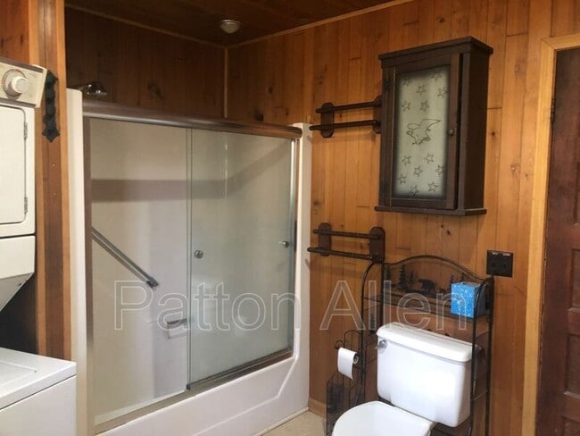 Building Photo - 575 Beaverdam Rd