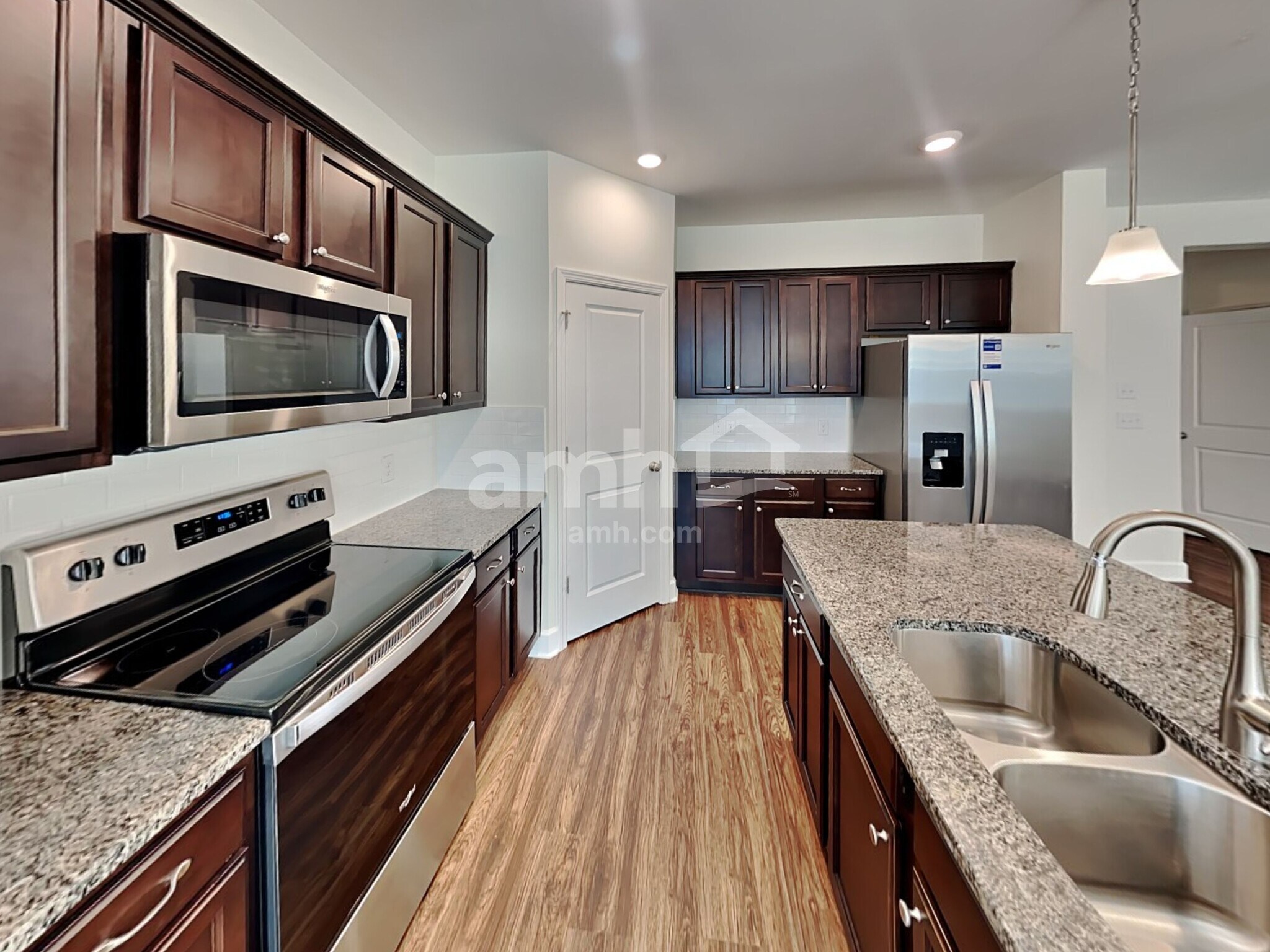 Building Photo - 5820 Zurich Rd