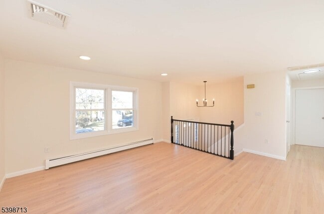 Building Photo - 9 Bergen St