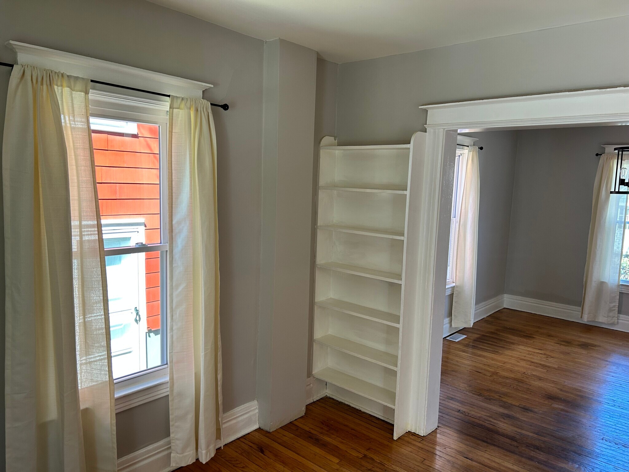 Building Photo - 16 Goebel Place