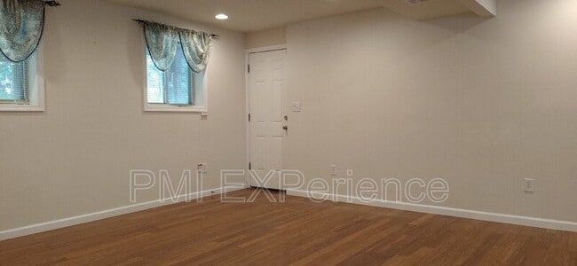 Building Photo - 204 Taurus Dr