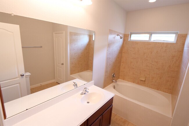 Building Photo - 21339 Pine Monte Ridge Ln