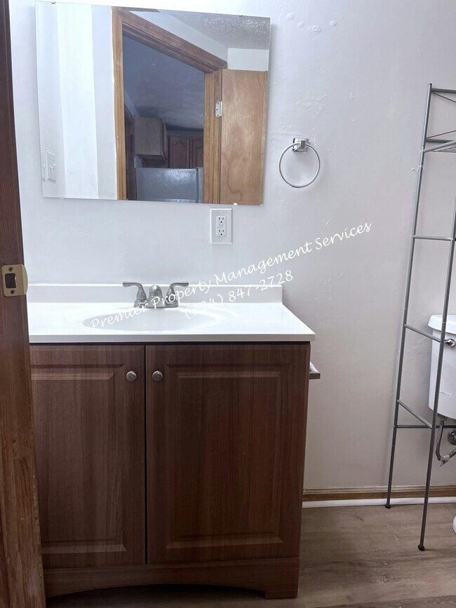 Building Photo - 1650 Brighton Rd