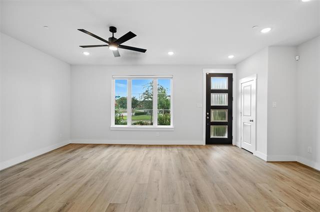 Building Photo - 7565 Reis Ln