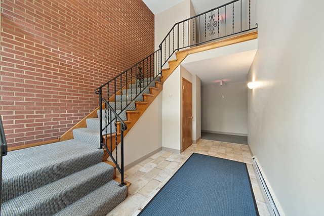 Building Photo - 709 W Park Ave