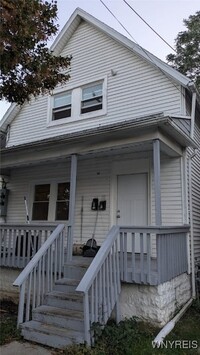 Building Photo - 24 Clay St