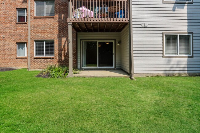 Building Photo - 8839 Eagleview Dr