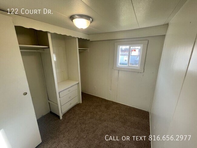 Building Photo - 122 Court Dr