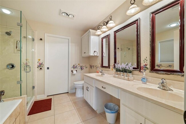 Building Photo - 3701 Del Robles Dr