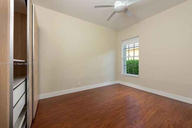 Building Photo - 1737 Harbor View Cir