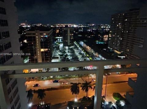 Building Photo - 2030 S Ocean Dr