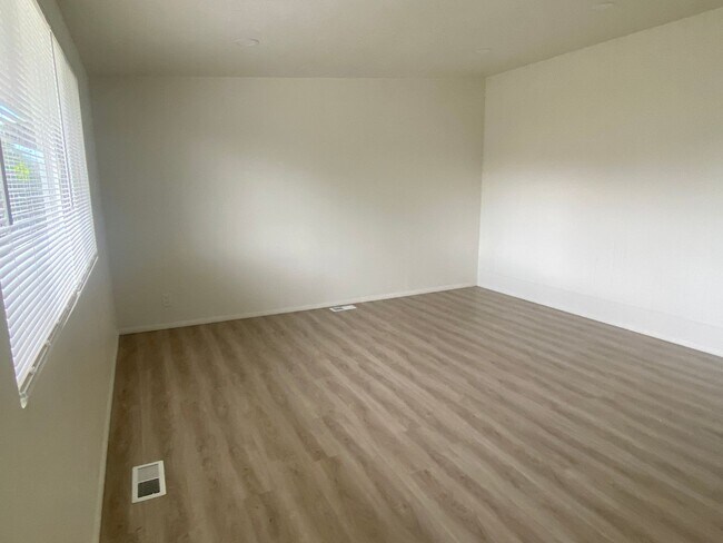 Building Photo - 4975 South 3535 West