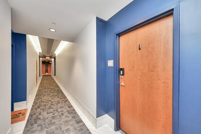 Building Photo - 5925 Almeda Rd