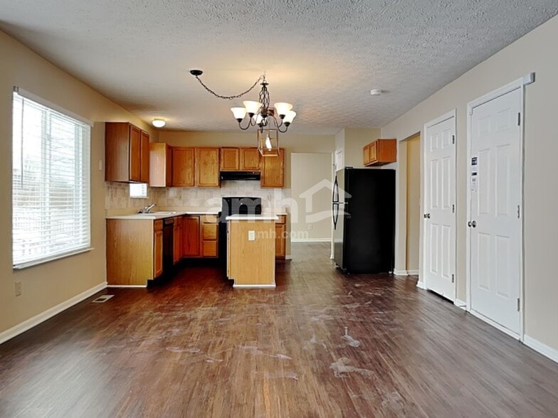 Building Photo - 6947 Autumn Glen Dr