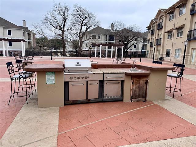 Building Photo - 3102 Kings Rd