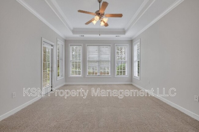 Building Photo - 5 Southernwood Pl