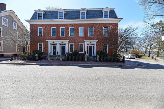 Primary Photo - Portsmouth NH