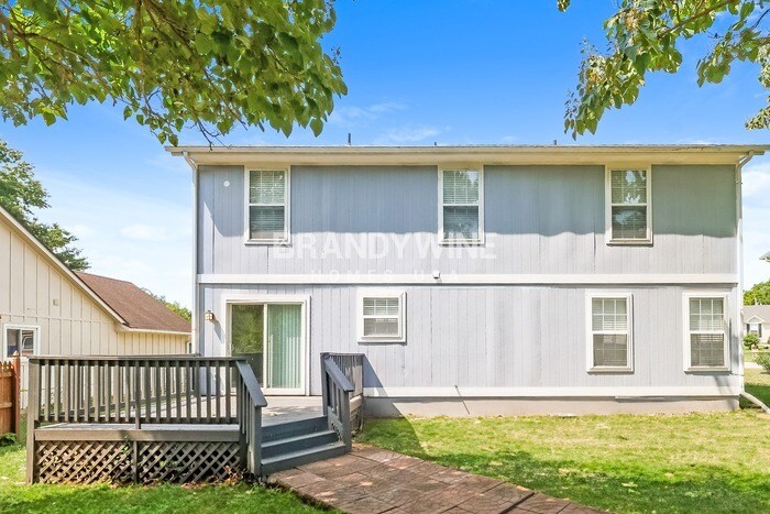 Building Photo - 13707 Bennington Ave