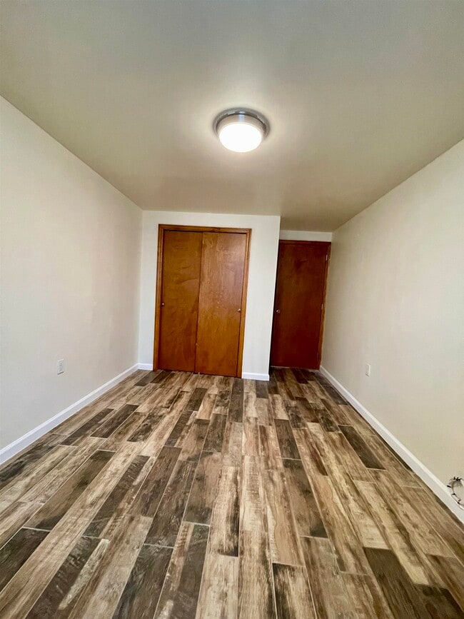 Building Photo - 230 Webster Ave