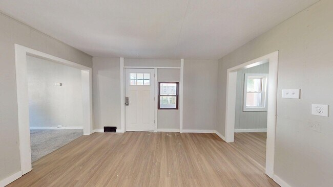 Building Photo - Cudell/West Blvd neighborhood; 4 bedroom/1 bath single family house for rent!