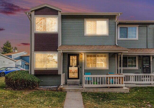 Building Photo - Fantastic Townhome Available in Thornton!