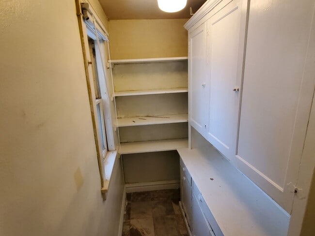 Building Photo - AVAILABLE JUNE 2025 - Great 4 Bed, 1 Bath in East Duluth!