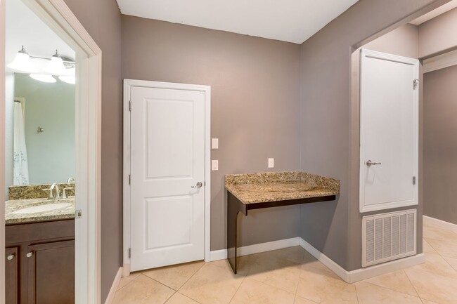 Building Photo - 13156 Green Violet Dr