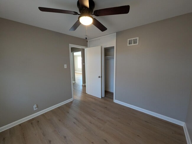 Building Photo - Updated & Upgraded