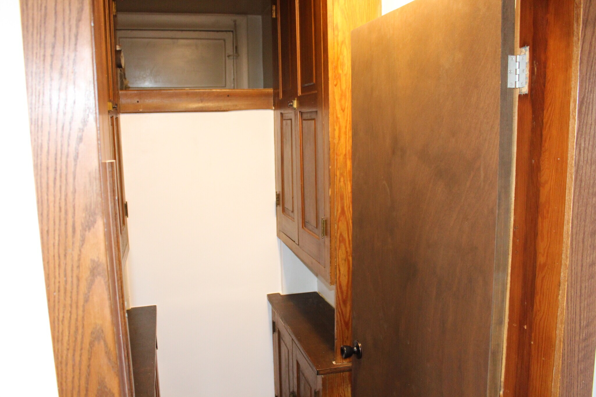 Pantry 1 - 1516 Thurston Ave