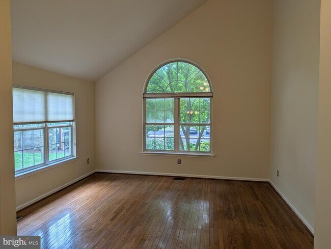 Building Photo - 123 Shoal Creek Dr