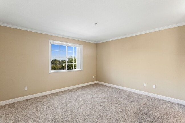 Building Photo - Gorgeous Condo in Folsom !