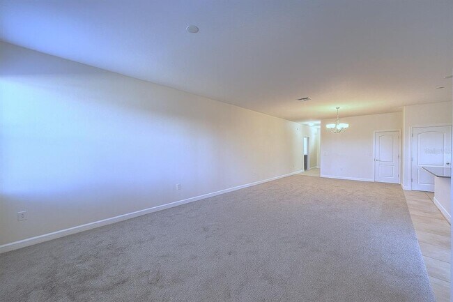 Building Photo - 2037 Lakeside Ave