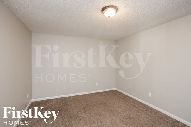 Building Photo - 6756 Burlingame Dr