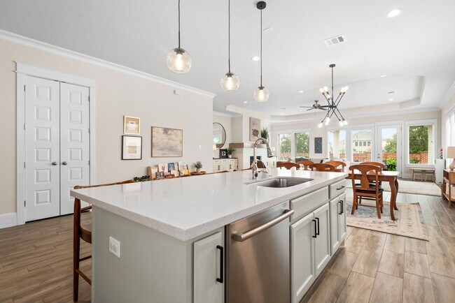 Building Photo - 2335 Pale Star Dr