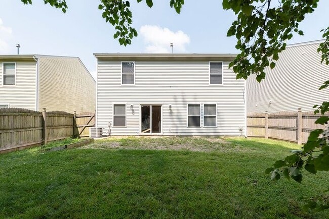 Building Photo - Great 3 Bedroom, 2 1/2 Bath Home in Cameron Meadows Subdivision!